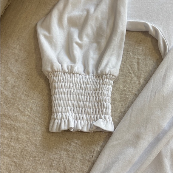 White pullover tee - Picture 3 of 3